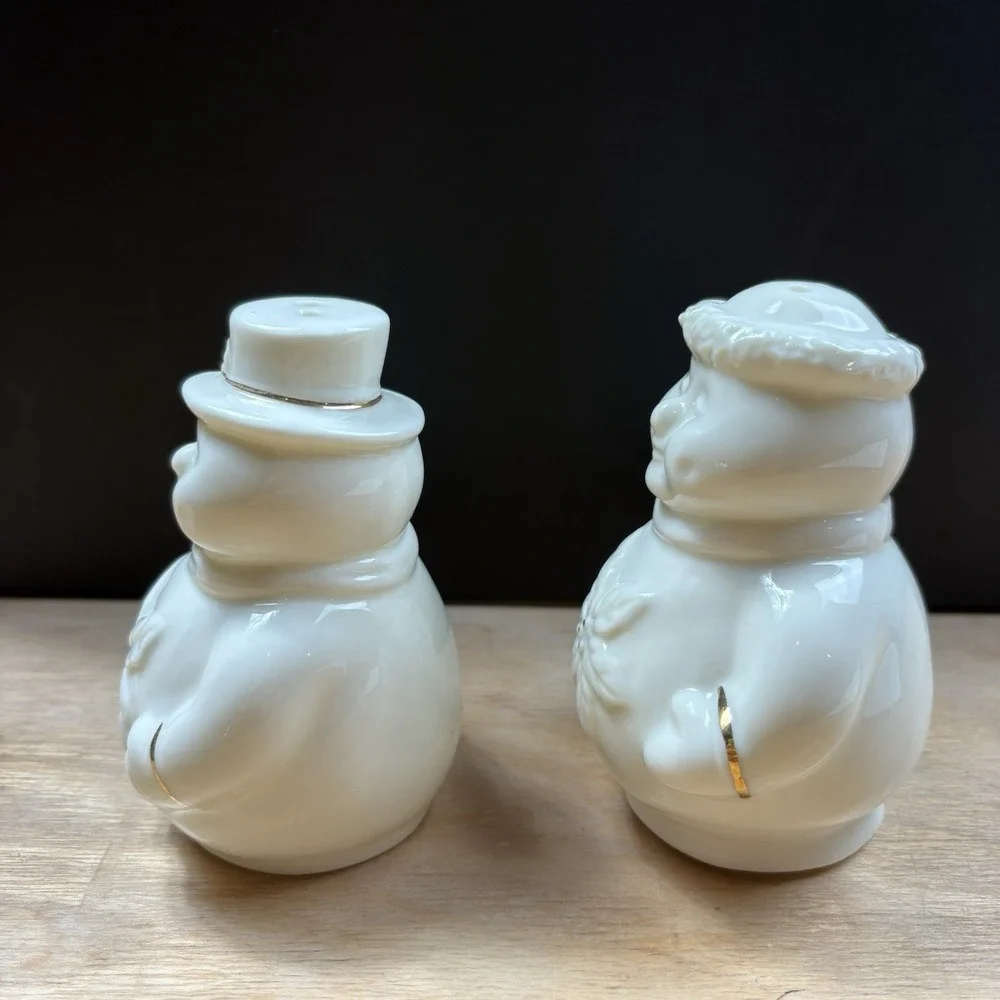 Vintage Formalities by Baum Bros Ivory Snowmen Salt & Pepper Shakers Poinsettia